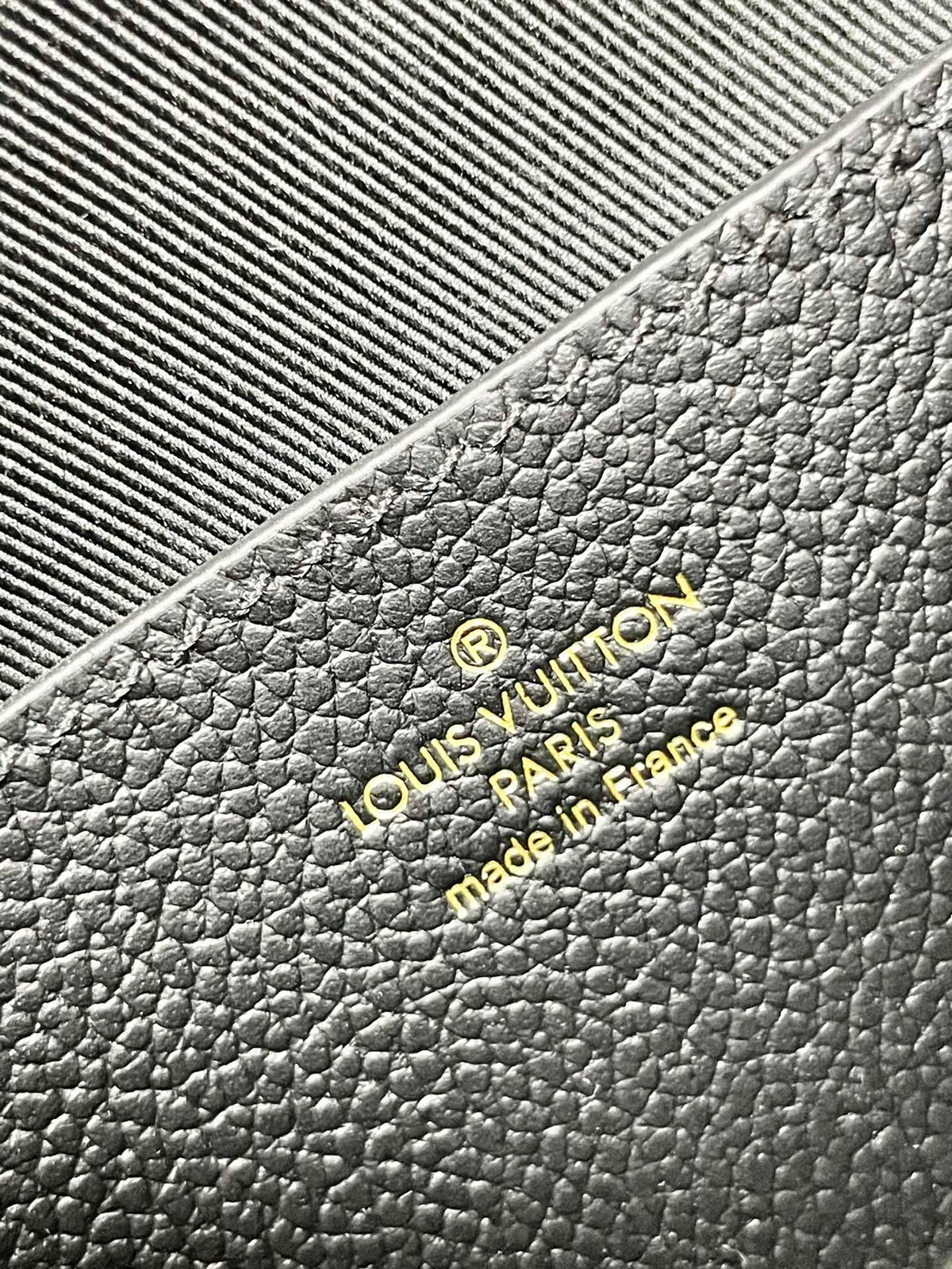 WOC 22 METIS BLACK MONOGRAM EMPREINTE