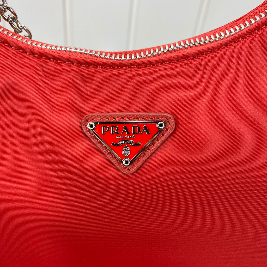 PRA HOBO 22 BAG IN CHERRY RED RE-NYLON