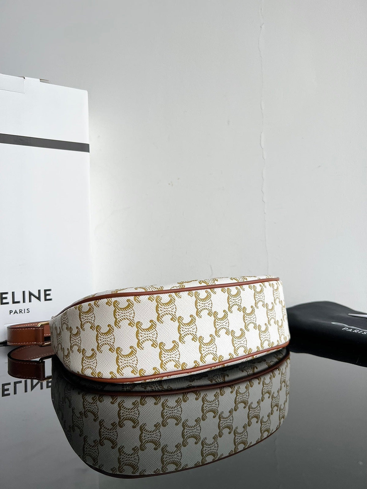 TRIOMPHE 23 COWHIDE WHITE CARO