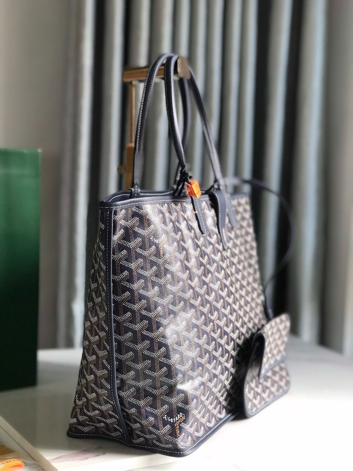 GOY REVERSIBLE ANJOU 34*28*15