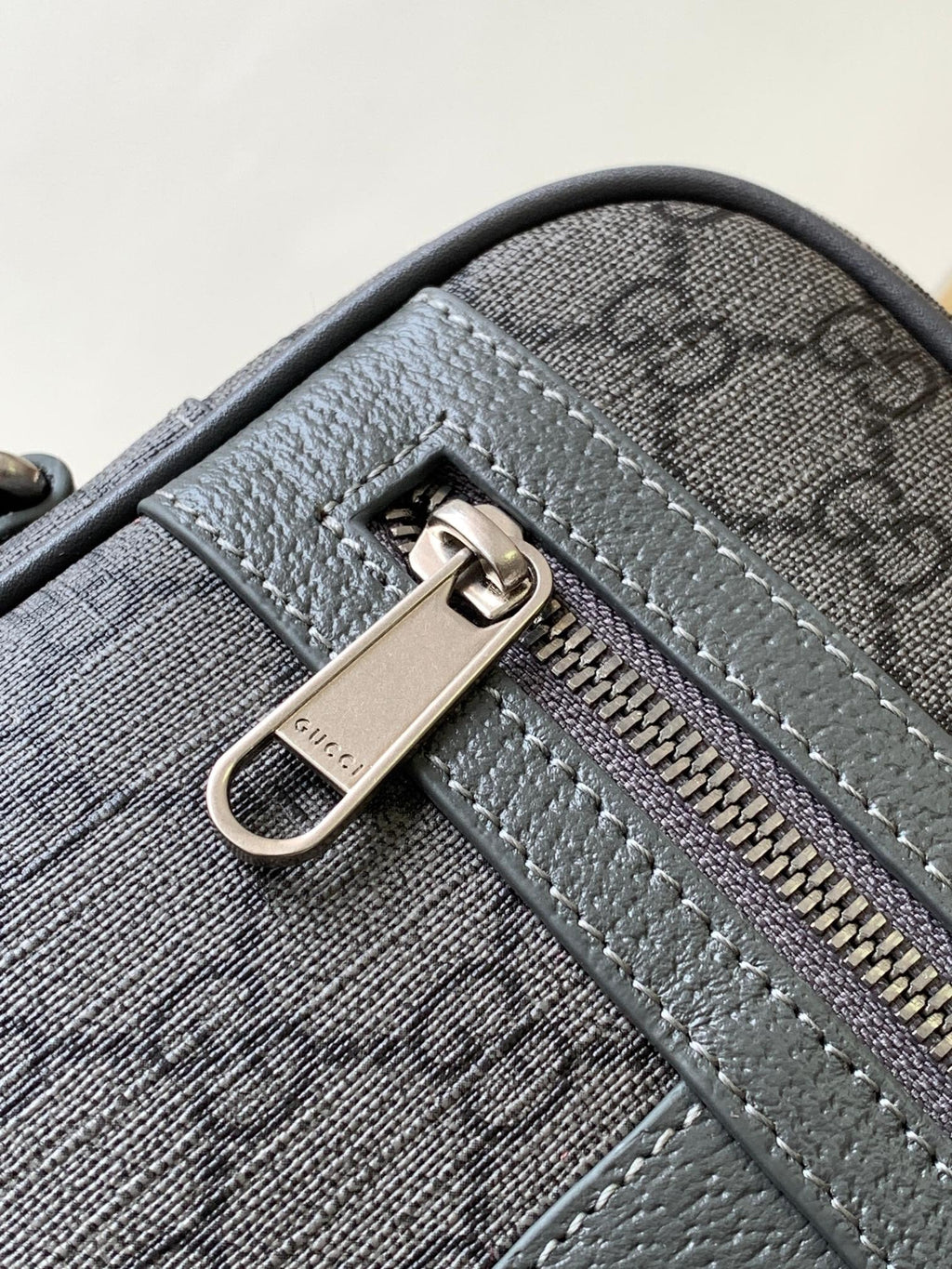 GUC Messenger Bag