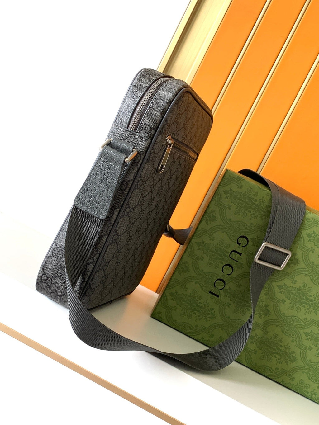 GUC Messenger Bag