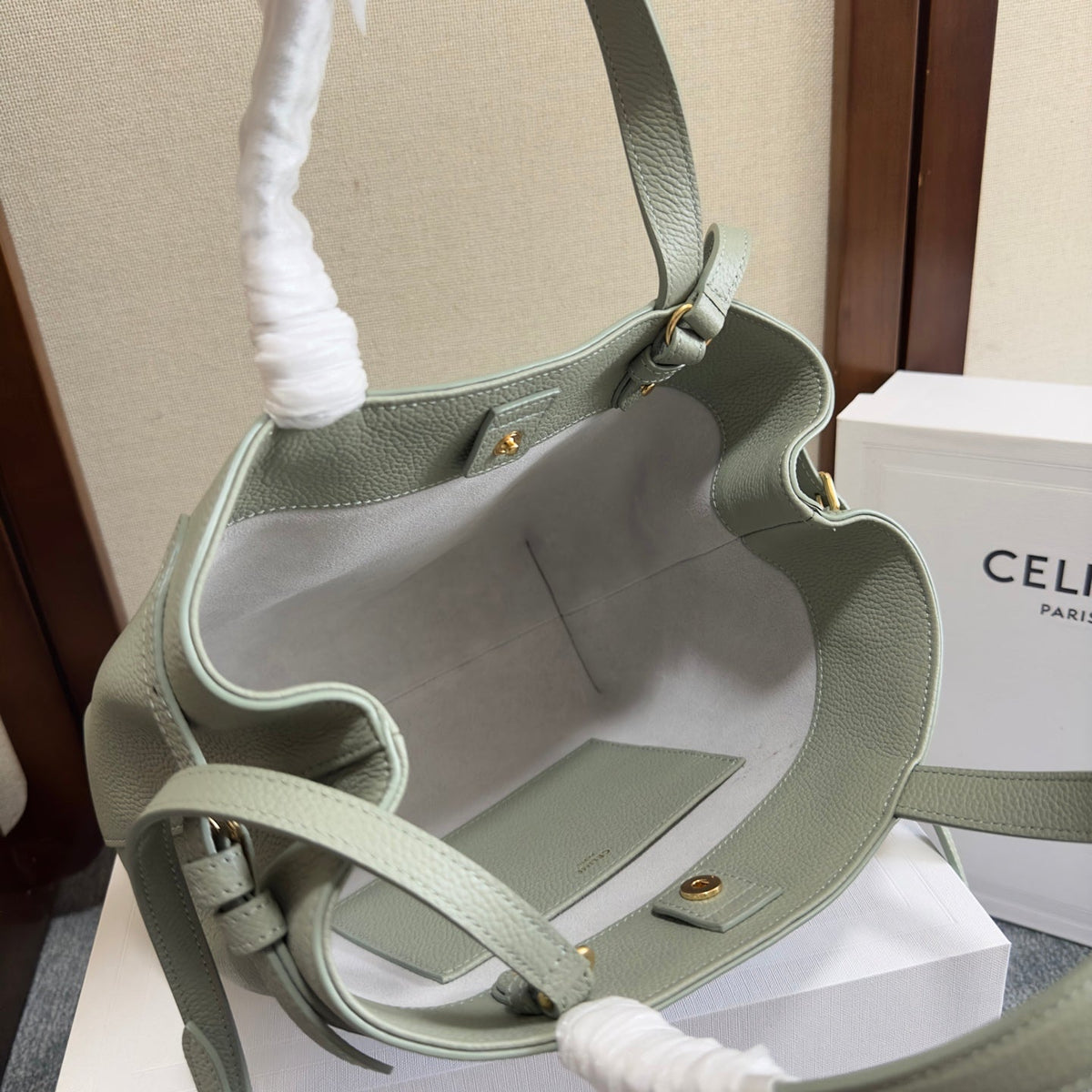 MINI CABAS ANAIS CUIR TRIOMPHE 20 IN LIGHT CLAY GRAINED CALFSKIN