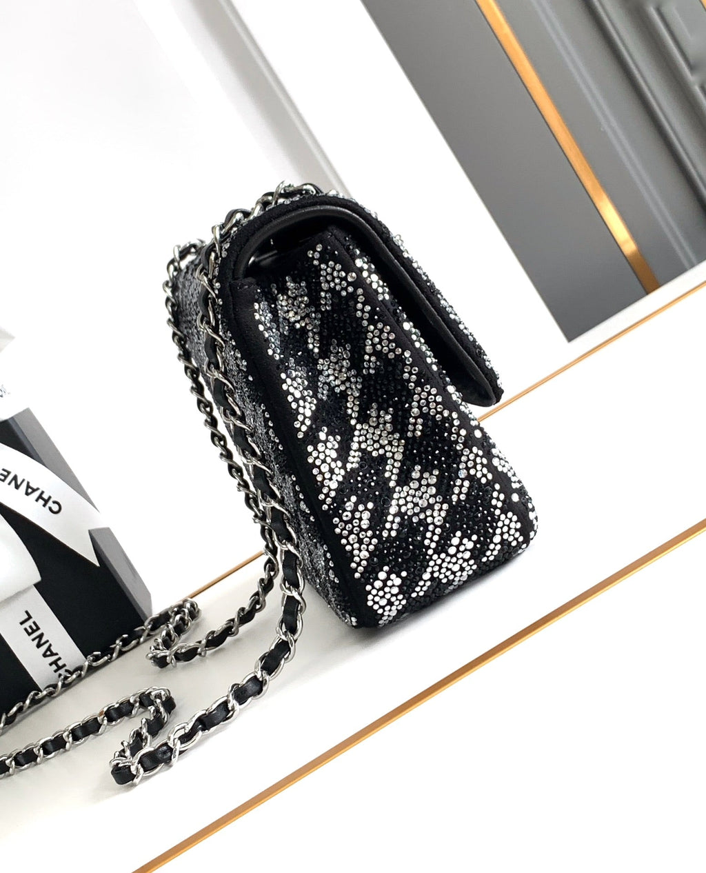 CC 21 EVENING BAG IN BLACK MIX SILVER CALFSKIN