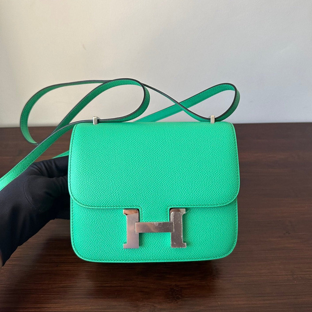 CONSTANCE 18 MINT EPSOM SILVER HARDWARE